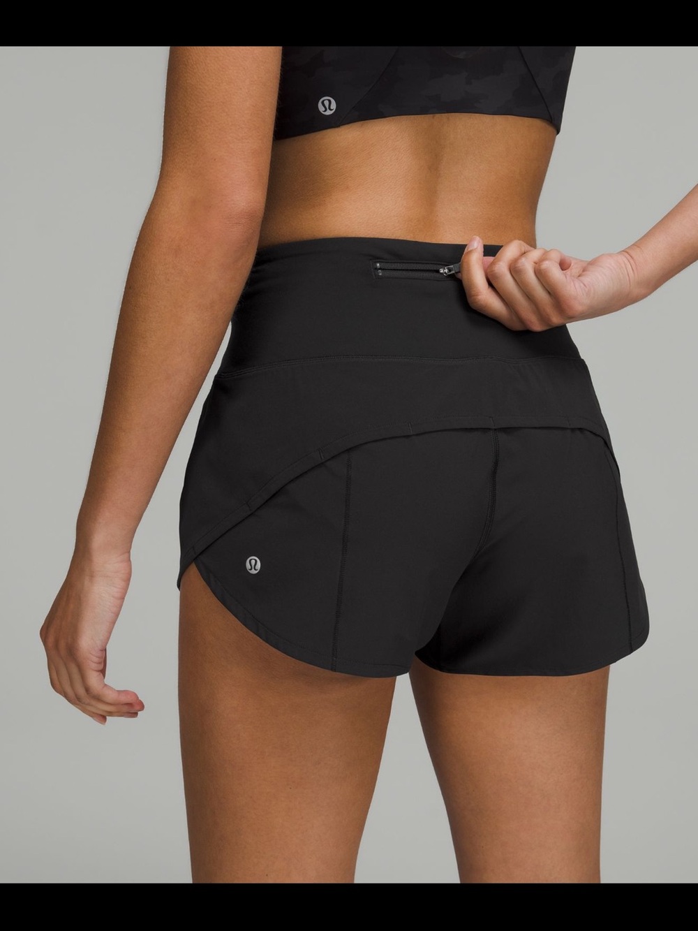 Lululemon Speed Up Short High-Rise 2.5”
Black 14 NWT